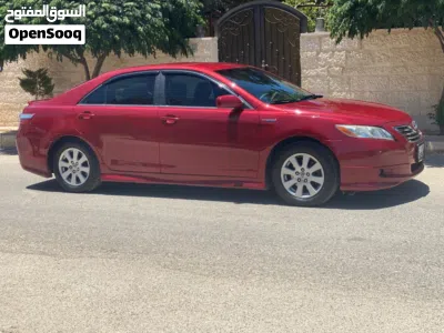 Toyota Camry GLE 2