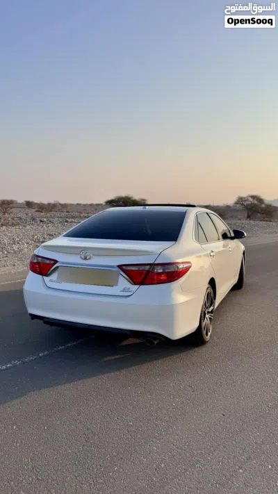 Toyota Camry SE 2