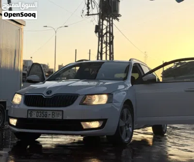 سكودا اوكتافيا Standard 3