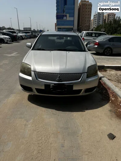 ميتسوبيشي جالنت Standard 2