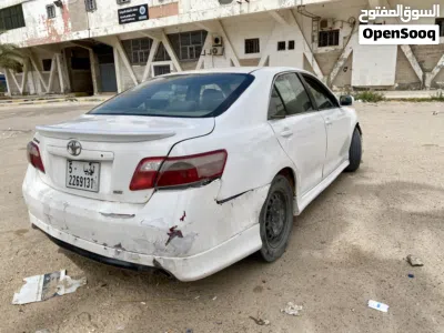 Toyota Camry SE 3