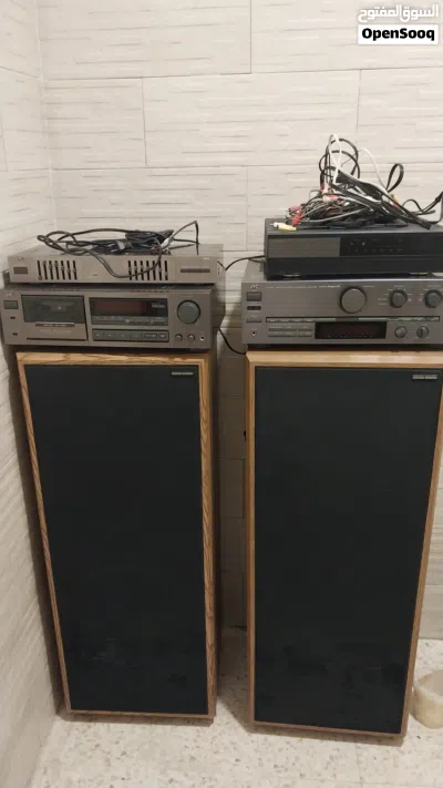 جهاز صوتيات JVC مع سماعات شبه وكالة 2