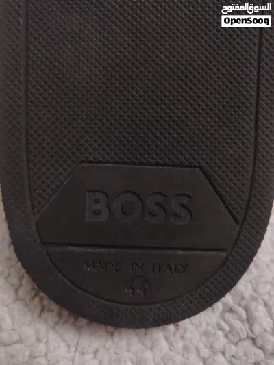 حفايه BOSS إيطاليا اصلي قياس 43 44 شبه جديدة 4