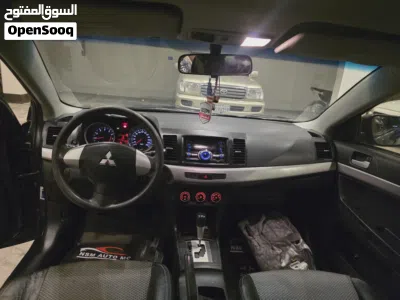 Mitsubishi Lancer GLX 2