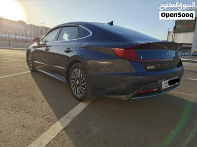 Hyundai Sonata Limited 4
