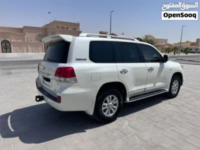 تويوتا لاند كروزر VXR 2