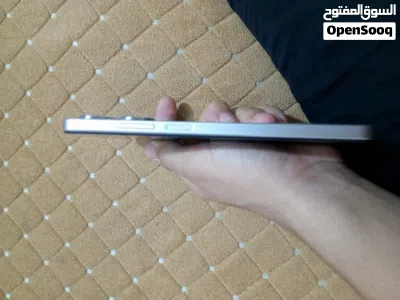 جهاز ريلمي c55 نضافة جيدة جدآ لبطارية كلش زينة والشحن زين والجهاز شخط مابي نضيف بي كارتونة والشاحنة 2