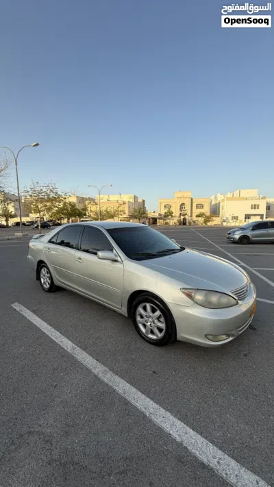 Toyota Camry SE 4