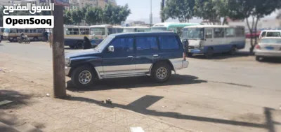ميتسوبيشي باجيرو GLS 2