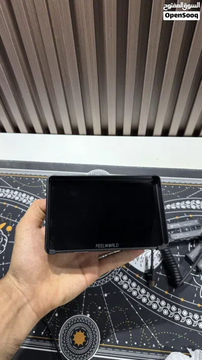 FEELWORLD 5.5 inch 2