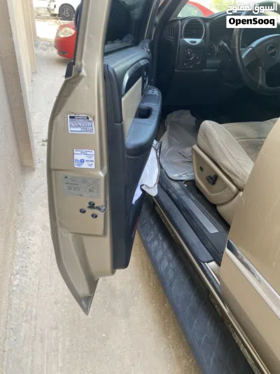 GMC Envoy Denali 3