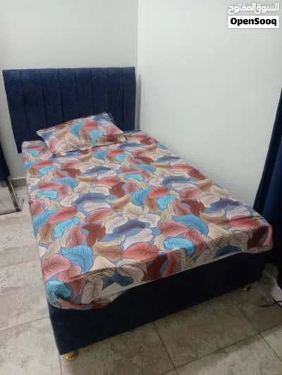 Two single beds for urgent sale 3