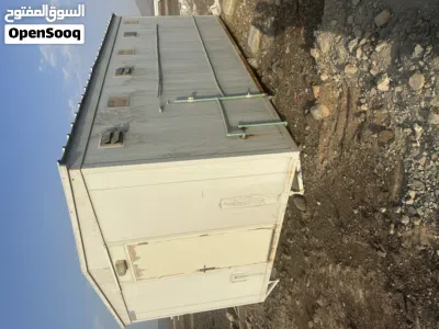للبيع عدد 2 كرفان المنيوم ثابت بدون عجلات بحالة ممتازة ونظيفة . 4