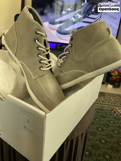 BRAND NEW CALL IT SPRING SHOES (43) 2
