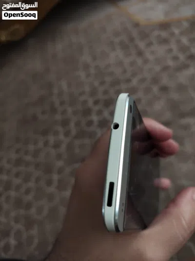جهاز HTC one مميز جداً 4