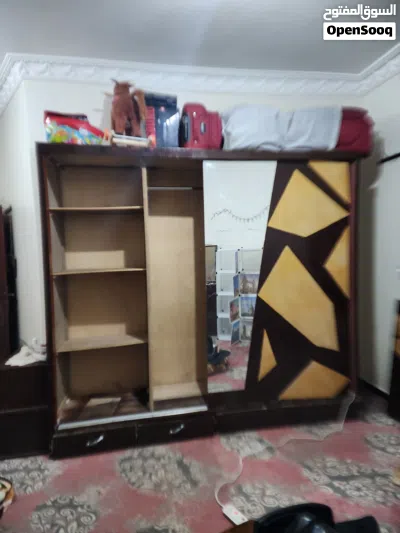 غرفه نوم من سرير ودولاب وتسريحه وكمدونتين غرفه خشب ماليزي سمك12 عمل نظيف وكاله ، 2