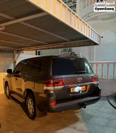 Toyota Land Cruiser Base 3