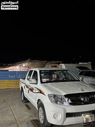 Toyota Hilux GLX 2