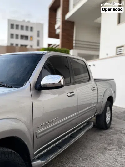 Toyota Tundra SR5 4