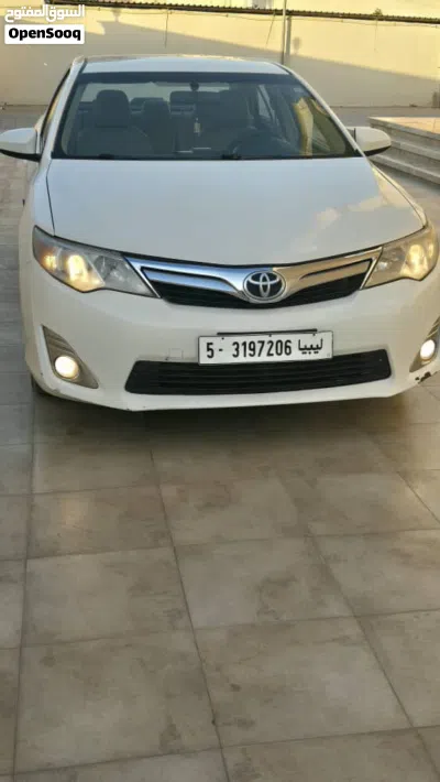 Toyota Camry XLE 4