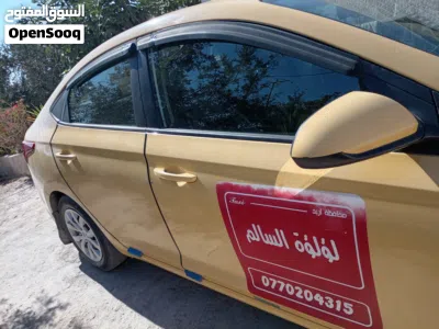 Hyundai Accent SEL 3