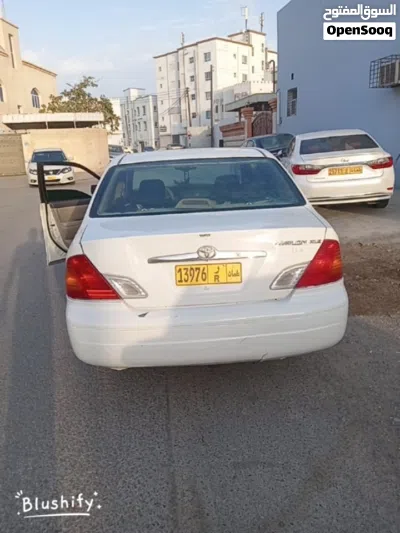 Toyota Avalon XLE 2