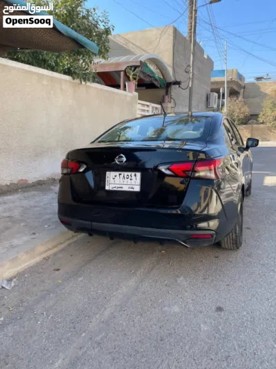Nissan Versa SR 2