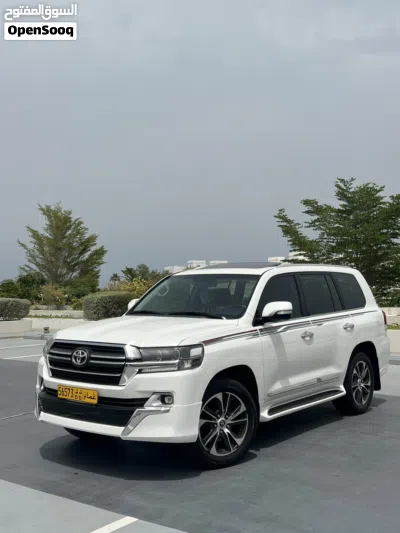 تويوتا لاند كروزر GXR 4