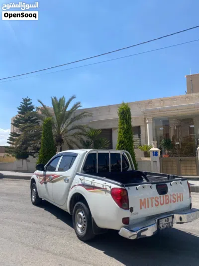 Mitsubishi L200 Standard 4