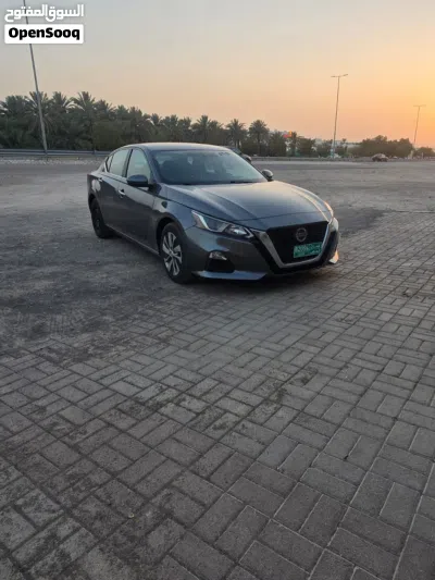 Nissan Altima S 2