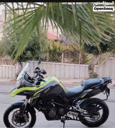 QJmotor SRT 3