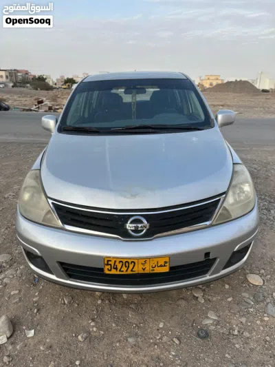 Nissan Versa SV 4