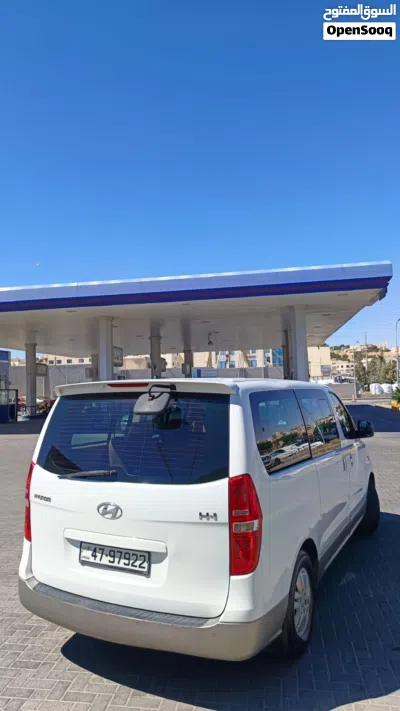 Hyundai H1 GLS 3