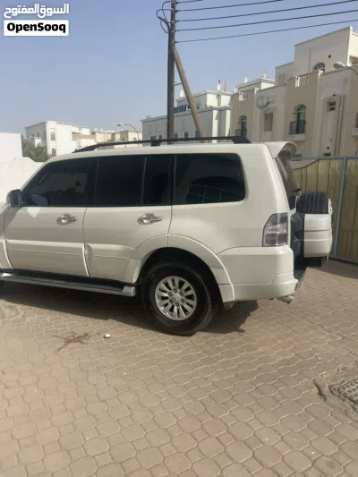 ميتسوبيشي باجيرو GLS 4