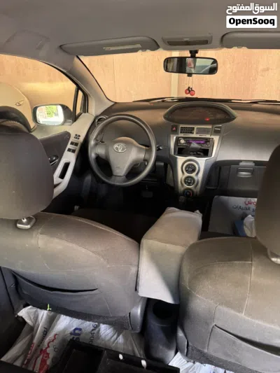 Toyota Yaris Basic 4