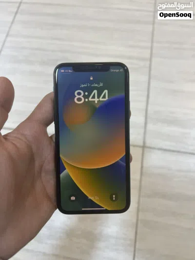 ايفون 11pro للبيع بسعر مغري 2