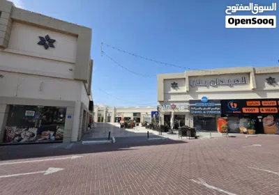 Corner front shop excellent location at AlMaydan Plaza for rent 3