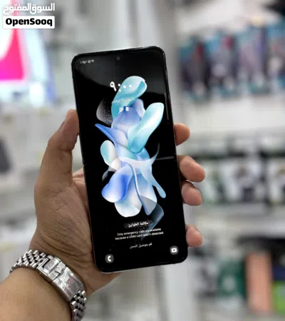 عرض خااص : Samsung Z flip 4 256gb هاتف بحالة الوكالة بدون اي شموخ أو مشاكل مع ضمان و ملحقات بأقل سعر 4
