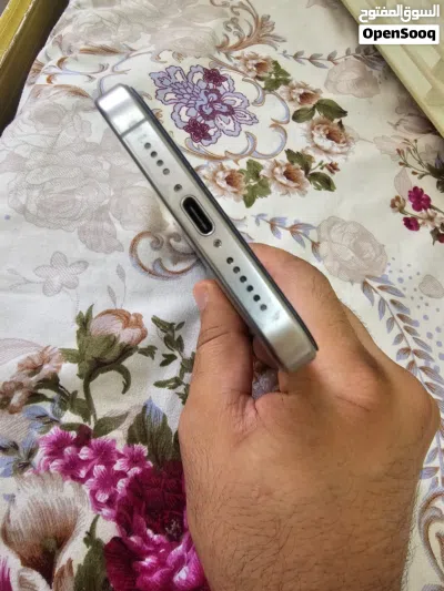 ايفون 15 pro max 4