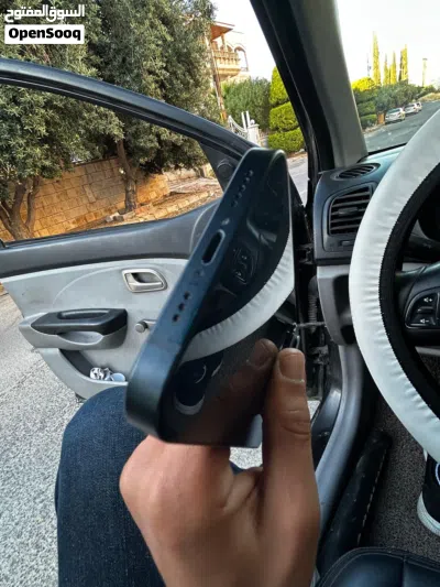 مستعمل iPhone 14 4
