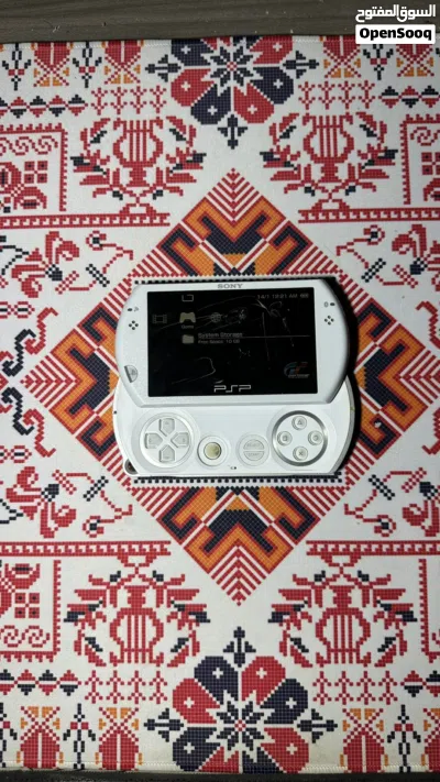 PSP go 14gb fully loaded with games 4