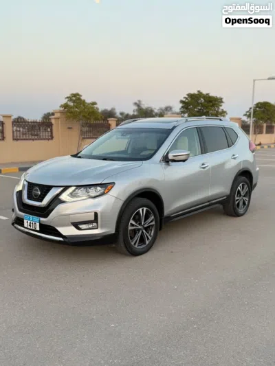 Nissan Rogue SL 4