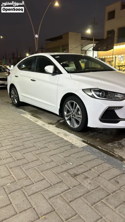 Hyundai Elantra Sport 4