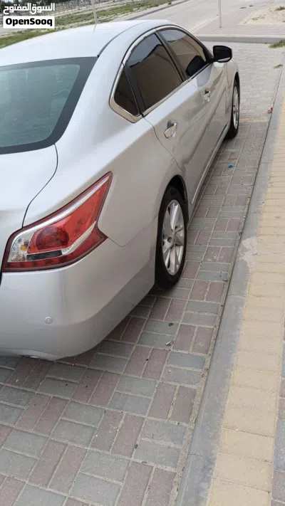 نيسان التيما SV 4
