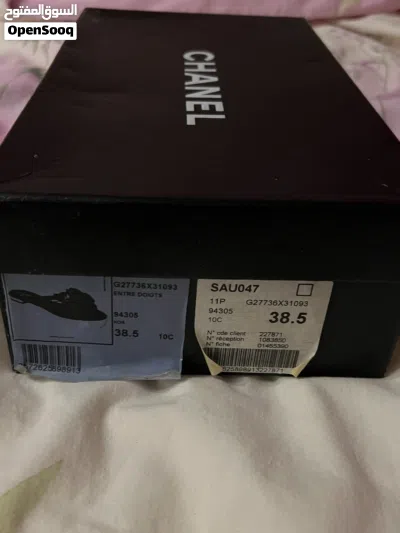 صندل شانيل كاميليا ساتان أسود أصلي مع العلبة - مقاس 38.5 Original Chanel Sandal 3