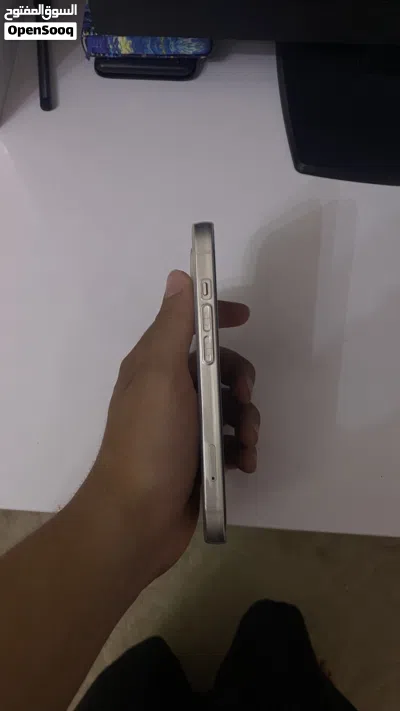 Iphon 14 عادي 3