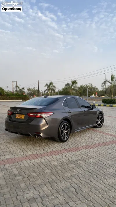 Toyota Camry SE 3