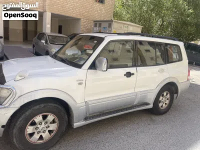 Mitsubishi Pajero GLS 2