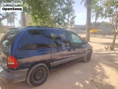 Dodge Caravan SE 3