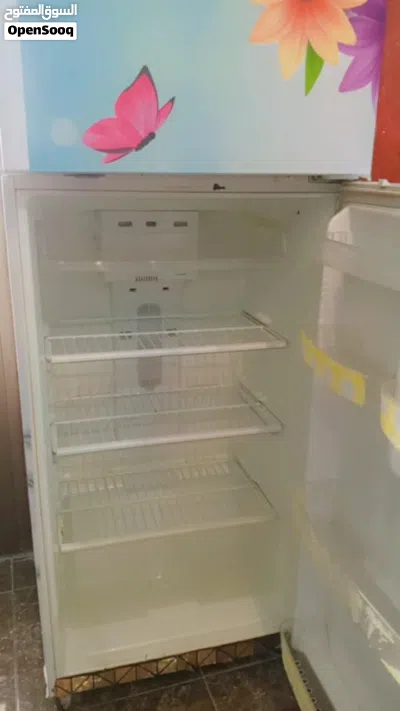 ثلاجه بحاله جيد جدا للبيع 2